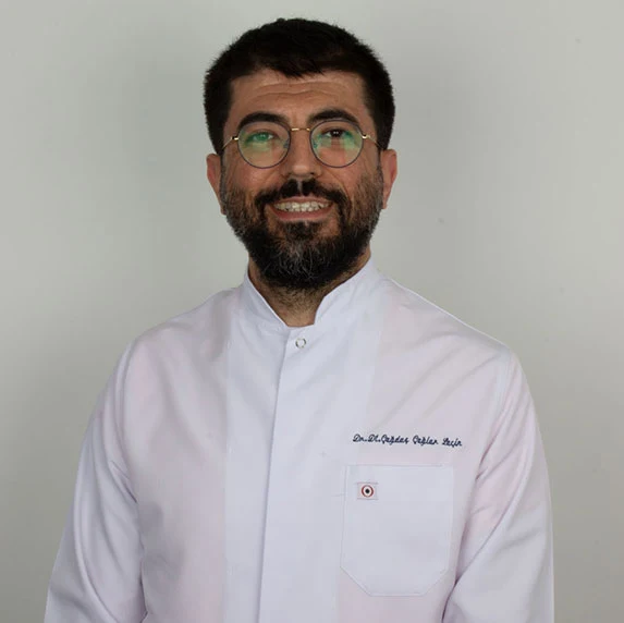 Uzm. Dr. Dt. Çağdaş Çağlar Laçin